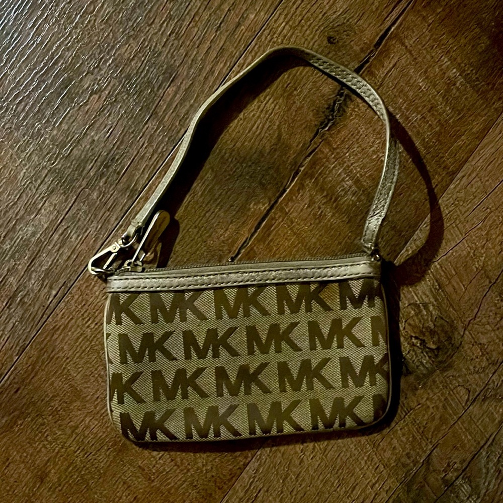 MK small wristlet l